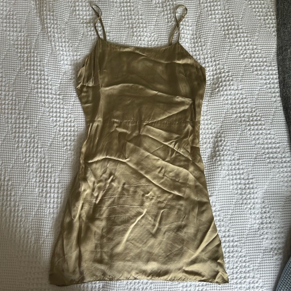 Aritzia Olive green satin dress - Picture 5 of 5